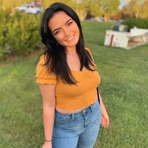 Meet your Posher, Katelyn